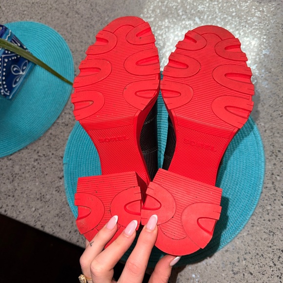 Sorel Black and Red Women's Boots - Picture 8 of 8